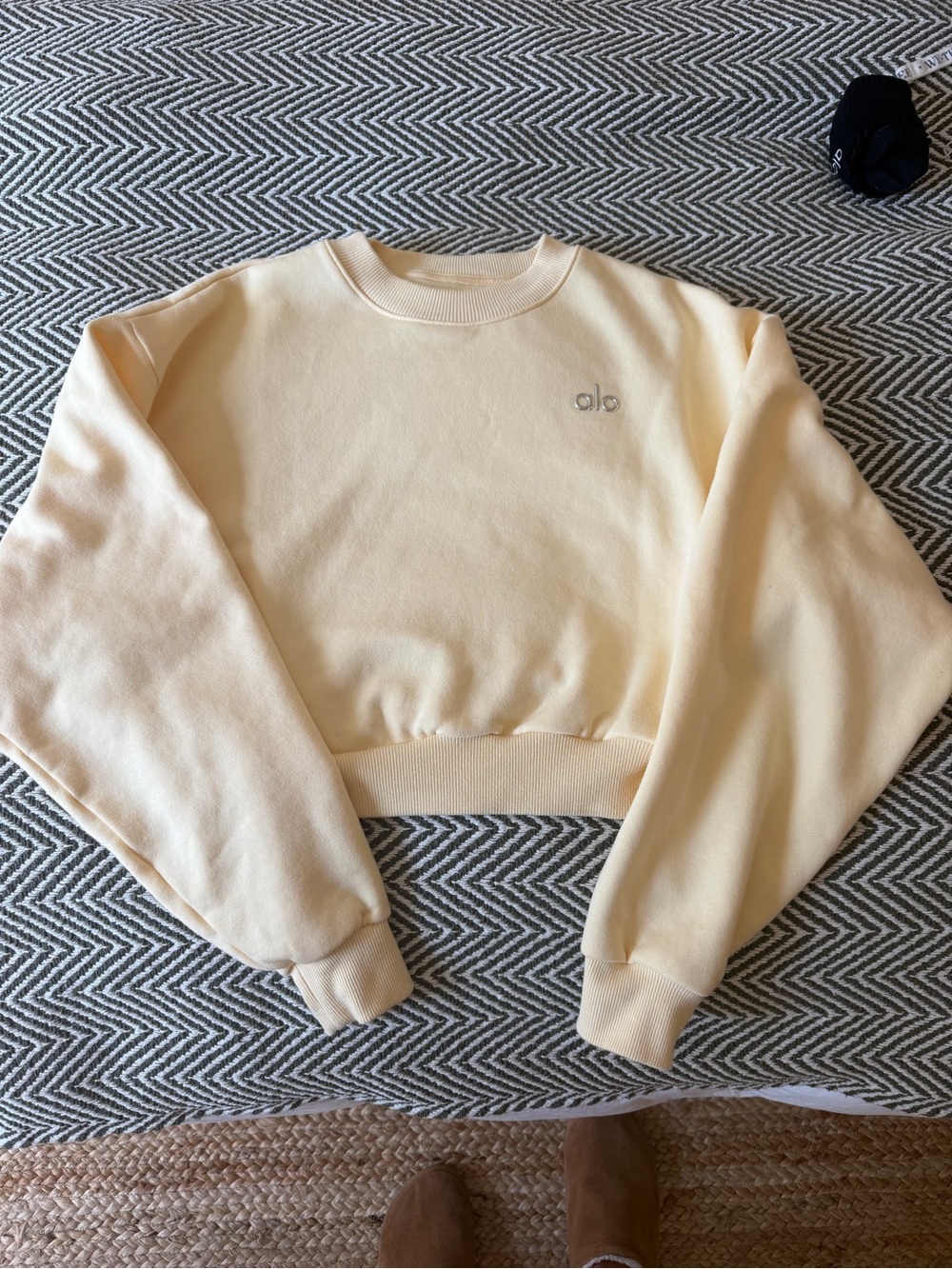 ALO Yoga Cropped Crewneck Sweatshirt in Pale Yellow